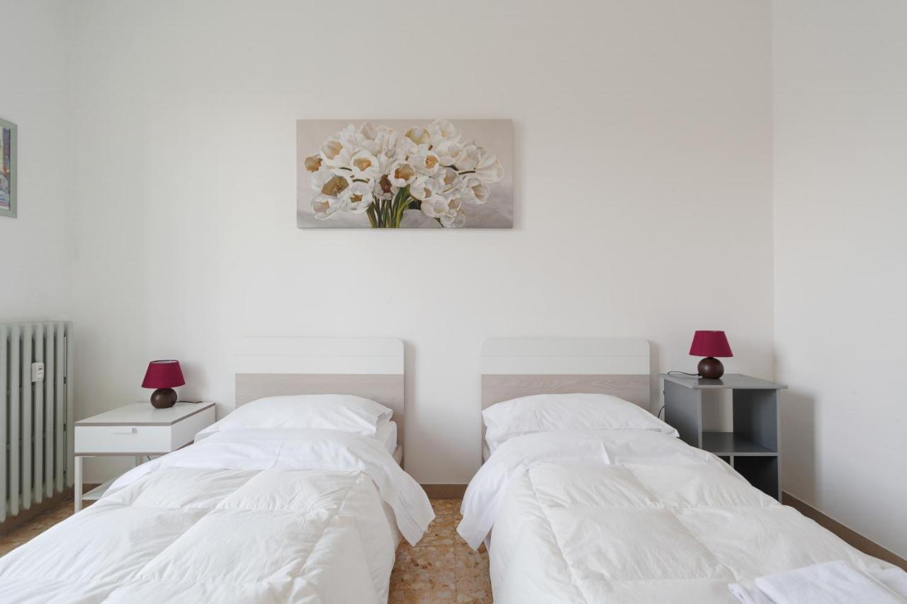 Bright&Cozy C5 Fiera Apartment โบโลญญา ภายนอก รูปภาพ